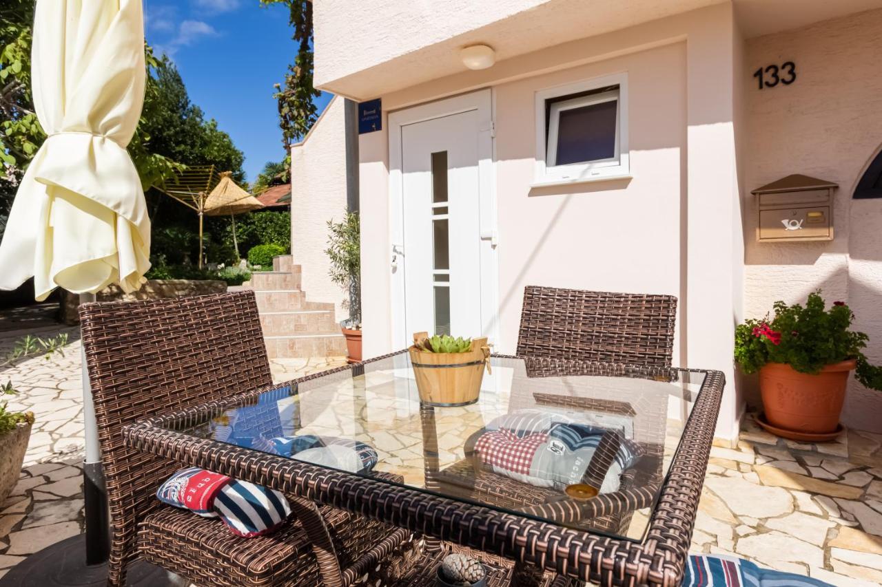 Apartment Sepat With Free Parking Place In Baska Exterior photo
